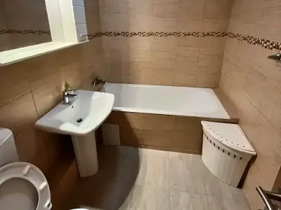 Apartament de inchiriere in Sector 1 Bucuresti baie cu cada